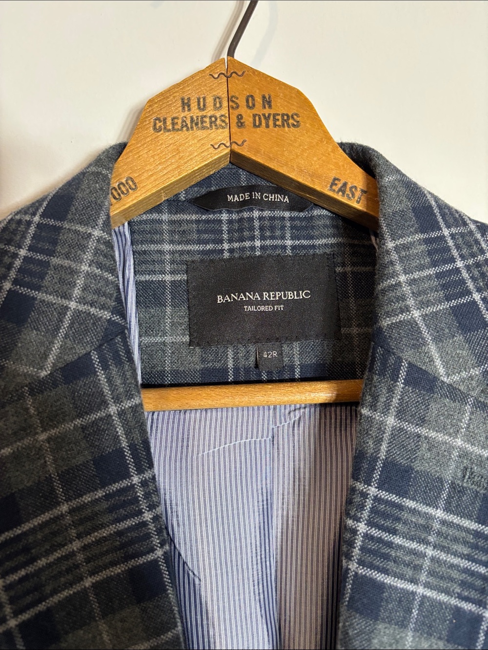 Banana Republic Blue Grey Plaid Tailored Fit Blazer 42R - Picture 2 of 4